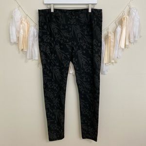 FABLETICS Powerhold High Waisted 7/8 Leggings NWOT